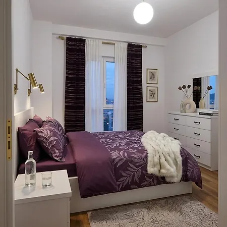 Sunlit Corner Apartmán